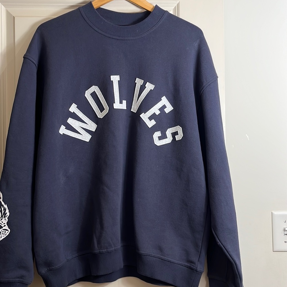 Blue crew neck 
Darc sport 

L